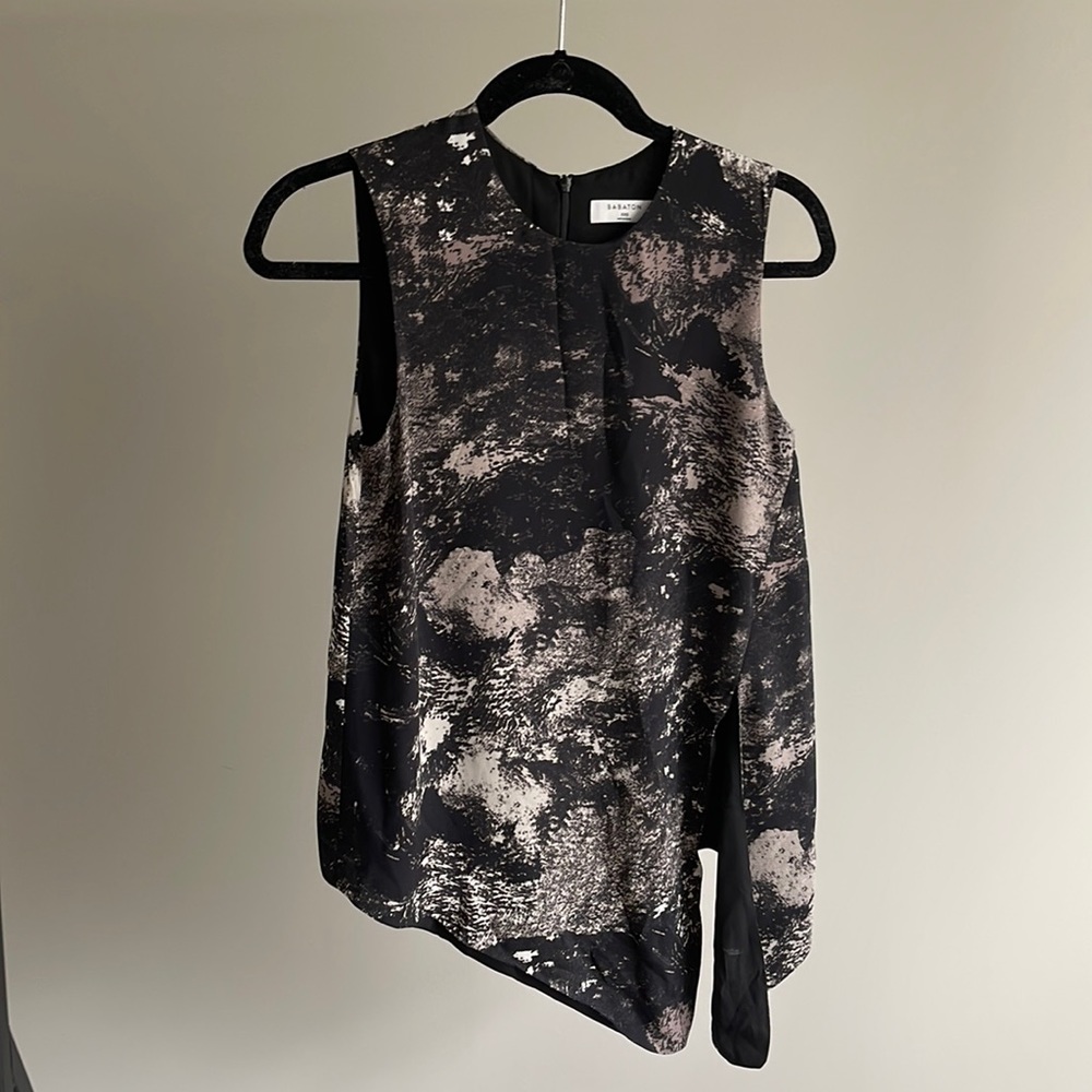 Babaton Aritzia silky stylish tank top
